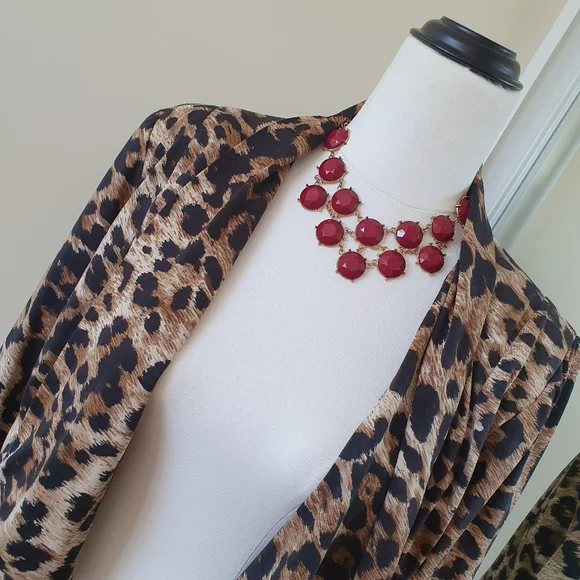 Leopard 🐆 Print Jacket Size M - Picture 2 of 9